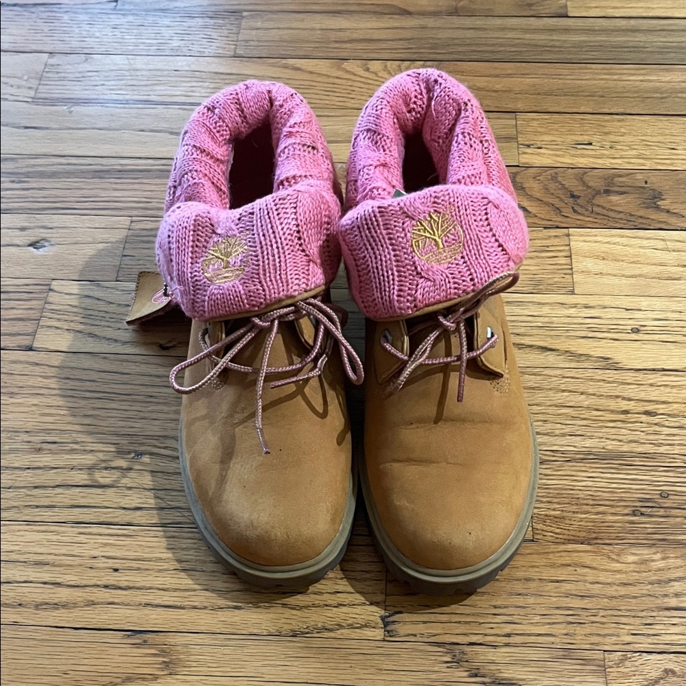 Timberland Wheat Suede Boots with Pink Knit Cuff - Picture 4 of 7